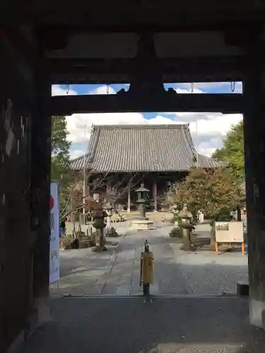穴太寺の本殿・本堂