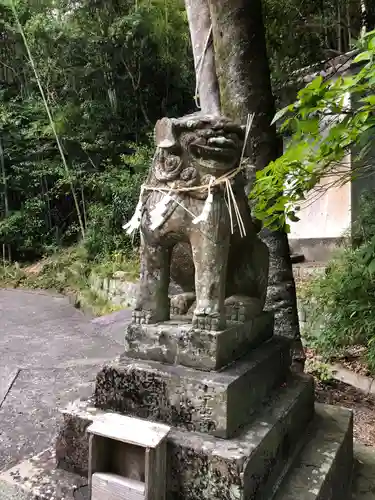 宇佐八幡神社の狛犬