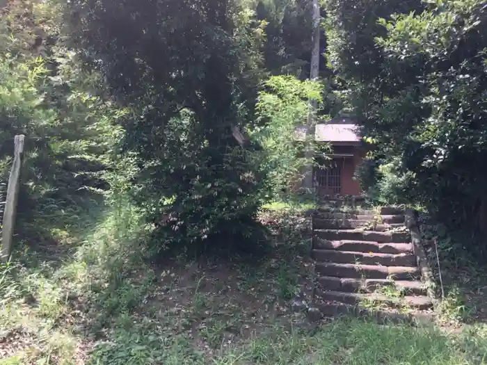 下立松原神社の建物その他