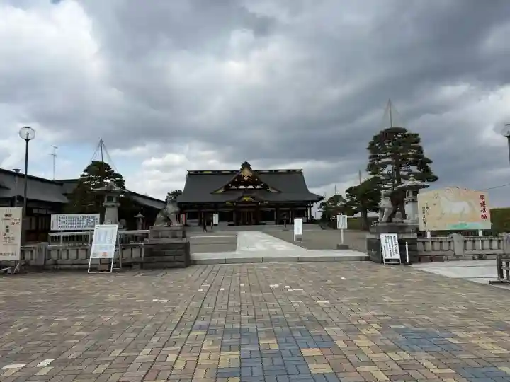 山形縣護國神社の{uncategorized: "未分類", other: "その他", undefined: "問題あり", building: "その他建物", grave: "お墓", sacred_gate: "鳥居", guardian: "狛犬", statue: "像", buddha: "仏像", history: "歴史", nature: "自然", garden: "庭園", animal: "動物", pagoda: "塔", temizu: "手水舎", mountain_gate: "山門・神門", sanctuary: "本殿・本堂", subordinate: "末社・摂社", art: "芸術", scenery: "景色", jizo: "地蔵", ema: "絵馬", goshuin: "御朱印", omikuji: "おみくじ", items: "授与品その他", amulet: "お守り", goshuincho: "御朱印帳", eats: "食事", festival: "お祭り", votive_dance: "神楽", shichigosan: "七五三参", wedding: "結婚式", experience: "体験その他", initially: "初詣", around: "周辺", anti_infection: "感染症対策"}