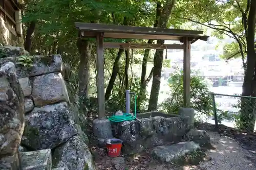 長谷山口坐神社の手水舎