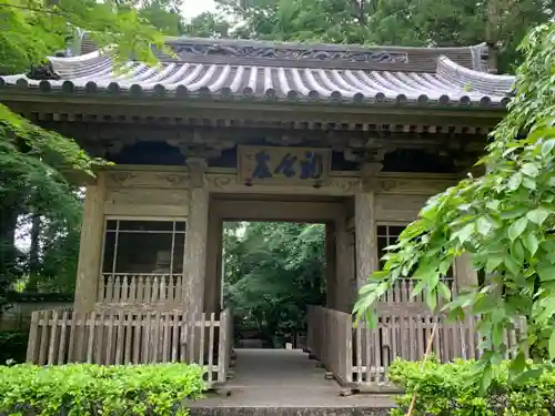 龍潭寺の山門