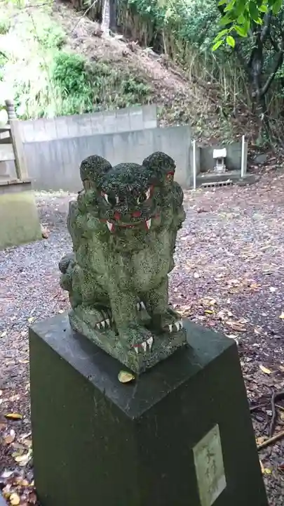 五十鈴神社の狛犬