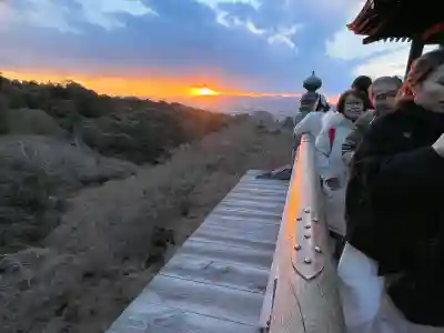 清水寺の{uncategorized: "未分類", other: "その他", undefined: "問題あり", building: "その他建物", grave: "お墓", sacred_gate: "鳥居", guardian: "狛犬", statue: "像", buddha: "仏像", history: "歴史", nature: "自然", garden: "庭園", animal: "動物", pagoda: "塔", temizu: "手水舎", mountain_gate: "山門・神門", sanctuary: "本殿・本堂", subordinate: "末社・摂社", art: "芸術", scenery: "景色", jizo: "地蔵", ema: "絵馬", goshuin: "御朱印", omikuji: "おみくじ", items: "授与品その他", amulet: "お守り", goshuincho: "御朱印帳", eats: "食事", festival: "お祭り", votive_dance: "神楽", shichigosan: "七五三参", wedding: "結婚式", experience: "体験その他", initially: "初詣", around: "周辺", anti_infection: "感染症対策"}