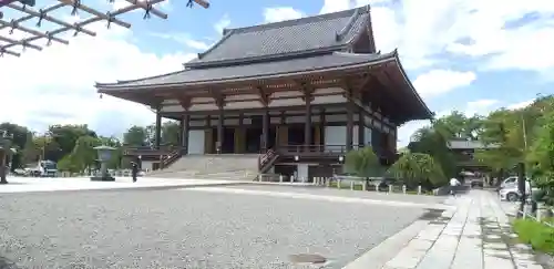 西新井大師総持寺の本殿・本堂
