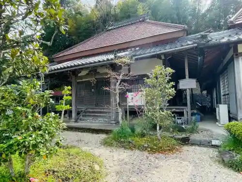 福竜寺の{uncategorized: "未分類", other: "その他", undefined: "問題あり", building: "その他建物", grave: "お墓", sacred_gate: "鳥居", guardian: "狛犬", statue: "像", buddha: "仏像", history: "歴史", nature: "自然", garden: "庭園", animal: "動物", pagoda: "塔", temizu: "手水舎", mountain_gate: "山門・神門", sanctuary: "本殿・本堂", subordinate: "末社・摂社", art: "芸術", scenery: "景色", jizo: "地蔵", ema: "絵馬", goshuin: "御朱印", omikuji: "おみくじ", items: "授与品その他", amulet: "お守り", goshuincho: "御朱印帳", eats: "食事", festival: "お祭り", votive_dance: "神楽", shichigosan: "七五三参", wedding: "結婚式", experience: "体験その他", initially: "初詣", around: "周辺", anti_infection: "感染症対策"}