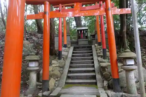 新屋坐天照御魂神社の末社・摂社