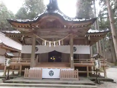 御岩神社の本殿・本堂