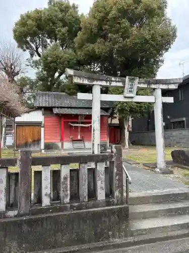 鷹乃森二加番稲荷神社の{uncategorized: "未分類", other: "その他", undefined: "問題あり", building: "その他建物", grave: "お墓", sacred_gate: "鳥居", guardian: "狛犬", statue: "像", buddha: "仏像", history: "歴史", nature: "自然", garden: "庭園", animal: "動物", pagoda: "塔", temizu: "手水舎", mountain_gate: "山門・神門", sanctuary: "本殿・本堂", subordinate: "末社・摂社", art: "芸術", scenery: "景色", jizo: "地蔵", ema: "絵馬", goshuin: "御朱印", omikuji: "おみくじ", items: "授与品その他", amulet: "お守り", goshuincho: "御朱印帳", eats: "食事", festival: "お祭り", votive_dance: "神楽", shichigosan: "七五三参", wedding: "結婚式", experience: "体験その他", initially: "初詣", around: "周辺", anti_infection: "感染症対策"}