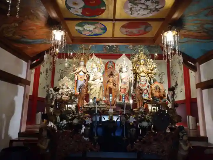 鳥居観音の本殿・本堂