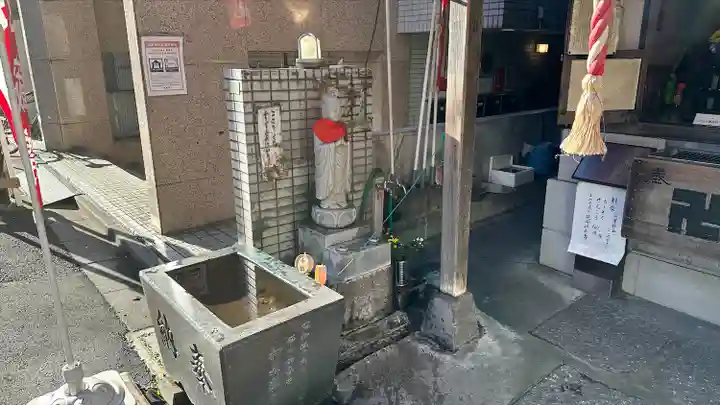 延命地蔵尊(よみせ通り延命地蔵尊)(東京都)