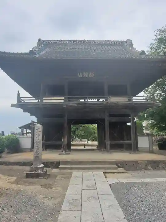 東雲寺の山門・神門