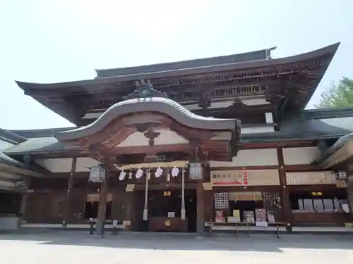 伊豫豆比古命神社の本殿