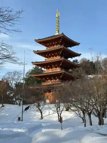 成相寺の{uncategorized: "未分類", other: "その他", undefined: "問題あり", building: "その他建物", grave: "お墓", sacred_gate: "鳥居", guardian: "狛犬", statue: "像", buddha: "仏像", history: "歴史", nature: "自然", garden: "庭園", animal: "動物", pagoda: "塔", temizu: "手水舎", mountain_gate: "山門・神門", sanctuary: "本殿・本堂", subordinate: "末社・摂社", art: "芸術", scenery: "景色", jizo: "地蔵", ema: "絵馬", goshuin: "御朱印", omikuji: "おみくじ", items: "授与品その他", amulet: "お守り", goshuincho: "御朱印帳", eats: "食事", festival: "お祭り", votive_dance: "神楽", shichigosan: "七五三参", wedding: "結婚式", experience: "体験その他", initially: "初詣", around: "周辺", anti_infection: "感染症対策"}
