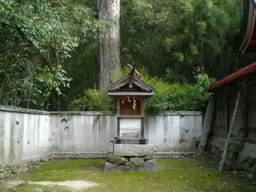 村屋坐弥冨都比売神社の末社