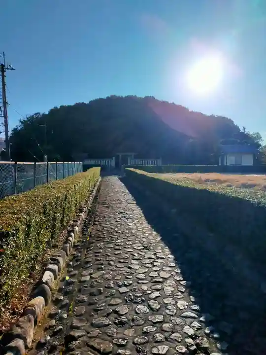 宣化天皇陵(身狹桃花鳥坂上陵)(奈良県)