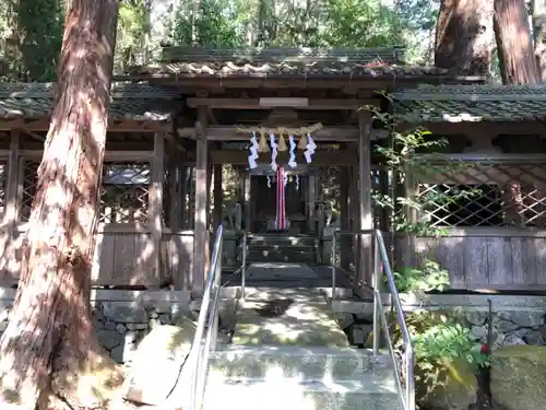 長寸神社の本殿