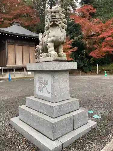 中氷川神社の狛犬