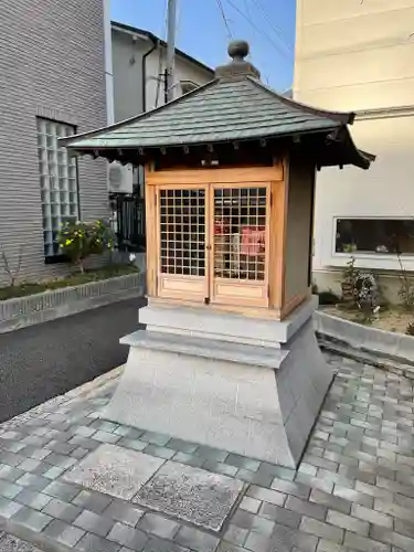 地蔵尊（御影本町4弓場線）の本殿・本堂