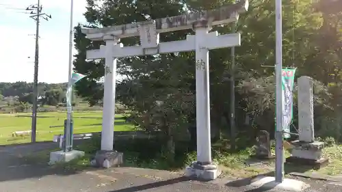 羽黒神社の鳥居