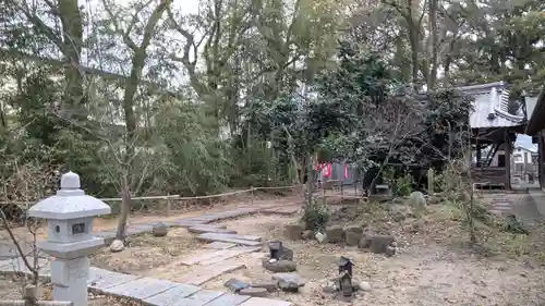 高忍日賣神社の庭園