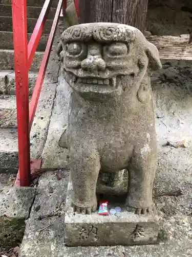 諏訪神社の狛犬