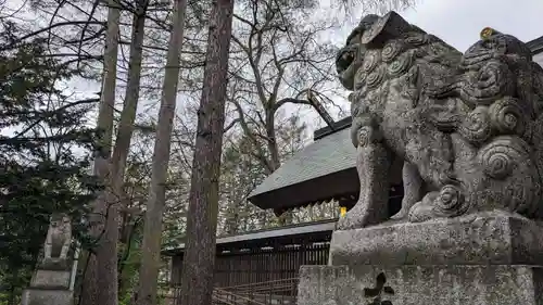 帯廣神社の狛犬