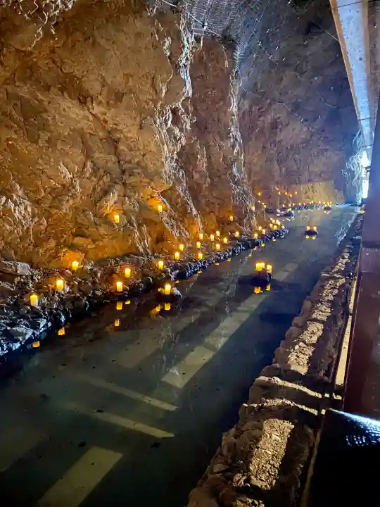江の島岩屋(神奈川県)