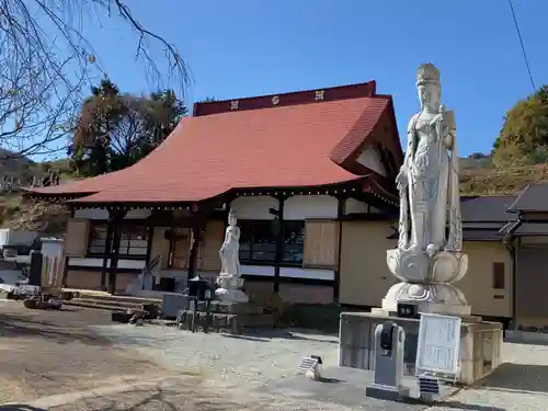 伊勢原 法泉寺の本殿・本堂