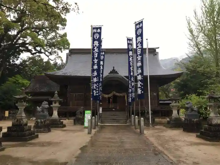 與止日女神社の本殿・本堂