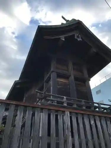 出世稻荷神社の本殿