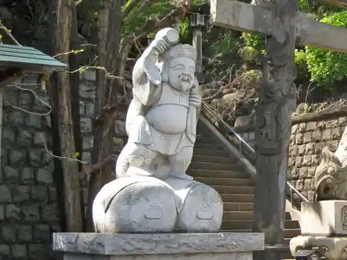 品川神社の像