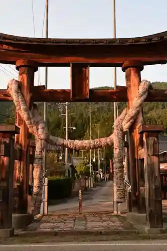 新海三社神社(長野県)