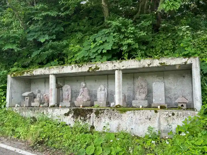 髙龍神社 中社(新潟県)