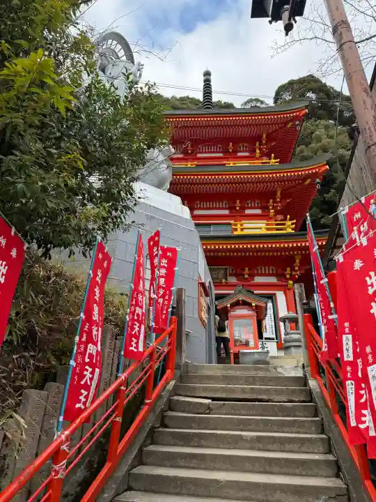 玉蔵院の{uncategorized: "未分類", other: "その他", undefined: "問題あり", building: "その他建物", grave: "お墓", sacred_gate: "鳥居", guardian: "狛犬", statue: "像", buddha: "仏像", history: "歴史", nature: "自然", garden: "庭園", animal: "動物", pagoda: "塔", temizu: "手水舎", mountain_gate: "山門・神門", sanctuary: "本殿・本堂", subordinate: "末社・摂社", art: "芸術", scenery: "景色", jizo: "地蔵", ema: "絵馬", goshuin: "御朱印", omikuji: "おみくじ", items: "授与品その他", amulet: "お守り", goshuincho: "御朱印帳", eats: "食事", festival: "お祭り", votive_dance: "神楽", shichigosan: "七五三参", wedding: "結婚式", experience: "体験その他", initially: "初詣", around: "周辺", anti_infection: "感染症対策"}