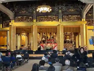 築地本願寺（本願寺築地別院）の{uncategorized: "未分類", other: "その他", undefined: "問題あり", building: "その他建物", grave: "お墓", sacred_gate: "鳥居", guardian: "狛犬", statue: "像", buddha: "仏像", history: "歴史", nature: "自然", garden: "庭園", animal: "動物", pagoda: "塔", temizu: "手水舎", mountain_gate: "山門・神門", sanctuary: "本殿・本堂", subordinate: "末社・摂社", art: "芸術", scenery: "景色", jizo: "地蔵", ema: "絵馬", goshuin: "御朱印", omikuji: "おみくじ", items: "授与品その他", amulet: "お守り", goshuincho: "御朱印帳", eats: "食事", festival: "お祭り", votive_dance: "神楽", shichigosan: "七五三参", wedding: "結婚式", experience: "体験その他", initially: "初詣", around: "周辺", anti_infection: "感染症対策"}