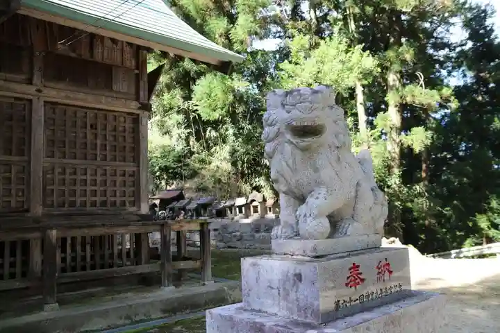 塩松神社の狛犬