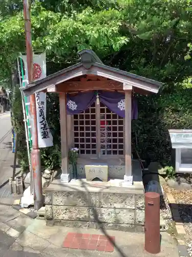 身代わり地蔵尊の本殿・本堂