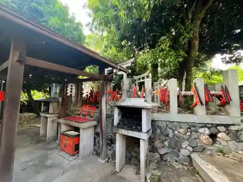 産場稲荷社の{uncategorized: "未分類", other: "その他", undefined: "問題あり", building: "その他建物", grave: "お墓", sacred_gate: "鳥居", guardian: "狛犬", statue: "像", buddha: "仏像", history: "歴史", nature: "自然", garden: "庭園", animal: "動物", pagoda: "塔", temizu: "手水舎", mountain_gate: "山門・神門", sanctuary: "本殿・本堂", subordinate: "末社・摂社", art: "芸術", scenery: "景色", jizo: "地蔵", ema: "絵馬", goshuin: "御朱印", omikuji: "おみくじ", items: "授与品その他", amulet: "お守り", goshuincho: "御朱印帳", eats: "食事", festival: "お祭り", votive_dance: "神楽", shichigosan: "七五三参", wedding: "結婚式", experience: "体験その他", initially: "初詣", around: "周辺", anti_infection: "感染症対策"}