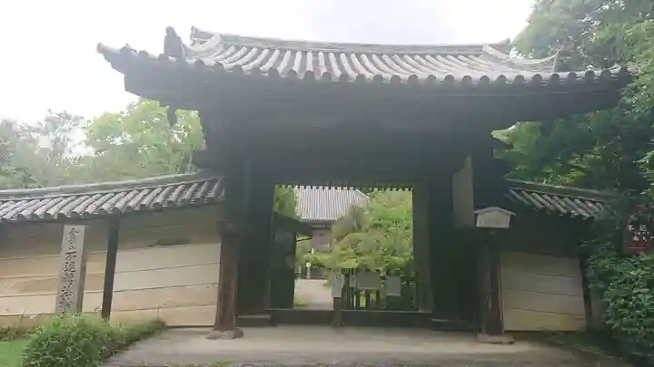 不退寺の山門・神門