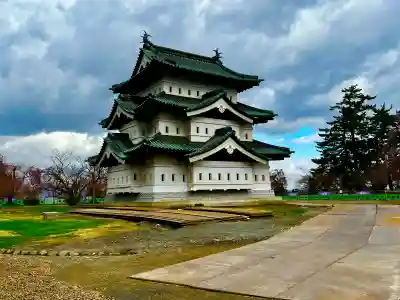 青森縣護國神社の{uncategorized: "未分類", other: "その他", undefined: "問題あり", building: "その他建物", grave: "お墓", sacred_gate: "鳥居", guardian: "狛犬", statue: "像", buddha: "仏像", history: "歴史", nature: "自然", garden: "庭園", animal: "動物", pagoda: "塔", temizu: "手水舎", mountain_gate: "山門・神門", sanctuary: "本殿・本堂", subordinate: "末社・摂社", art: "芸術", scenery: "景色", jizo: "地蔵", ema: "絵馬", goshuin: "御朱印", omikuji: "おみくじ", items: "授与品その他", amulet: "お守り", goshuincho: "御朱印帳", eats: "食事", festival: "お祭り", votive_dance: "神楽", shichigosan: "七五三参", wedding: "結婚式", experience: "体験その他", initially: "初詣", around: "周辺", anti_infection: "感染症対策"}