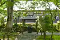 雲洞庵の{uncategorized: "未分類", other: "その他", undefined: "問題あり", building: "その他建物", grave: "お墓", sacred_gate: "鳥居", guardian: "狛犬", statue: "像", buddha: "仏像", history: "歴史", nature: "自然", garden: "庭園", animal: "動物", pagoda: "塔", temizu: "手水舎", mountain_gate: "山門・神門", sanctuary: "本殿・本堂", subordinate: "末社・摂社", art: "芸術", scenery: "景色", jizo: "地蔵", ema: "絵馬", goshuin: "御朱印", omikuji: "おみくじ", items: "授与品その他", amulet: "お守り", goshuincho: "御朱印帳", eats: "食事", festival: "お祭り", votive_dance: "神楽", shichigosan: "七五三参", wedding: "結婚式", experience: "体験その他", initially: "初詣", around: "周辺", anti_infection: "感染症対策"}