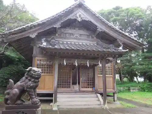 鎮懐石八幡宮の本殿