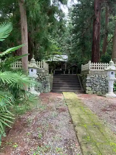 健武山神社の建物その他