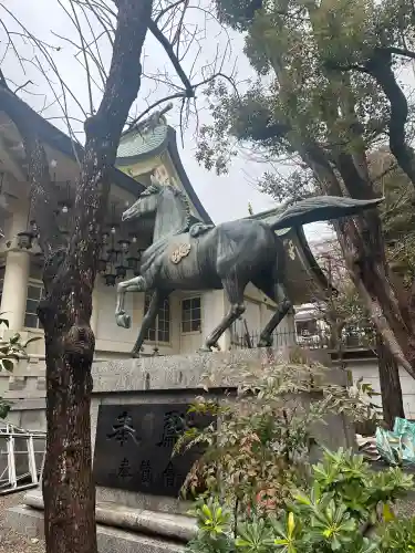 難波八阪神社の{uncategorized: "未分類", other: "その他", undefined: "問題あり", building: "その他建物", grave: "お墓", sacred_gate: "鳥居", guardian: "狛犬", statue: "像", buddha: "仏像", history: "歴史", nature: "自然", garden: "庭園", animal: "動物", pagoda: "塔", temizu: "手水舎", mountain_gate: "山門・神門", sanctuary: "本殿・本堂", subordinate: "末社・摂社", art: "芸術", scenery: "景色", jizo: "地蔵", ema: "絵馬", goshuin: "御朱印", omikuji: "おみくじ", items: "授与品その他", amulet: "お守り", goshuincho: "御朱印帳", eats: "食事", festival: "お祭り", votive_dance: "神楽", shichigosan: "七五三参", wedding: "結婚式", experience: "体験その他", initially: "初詣", around: "周辺", anti_infection: "感染症対策"}