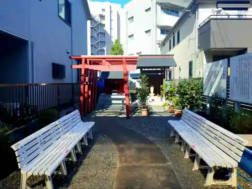 砂山稲荷 開山塚の鳥居