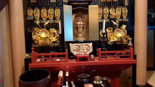 眞言寺の本殿・本堂