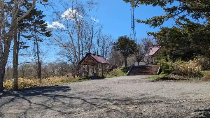 音別神社の庭園