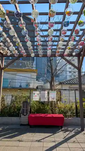 駒込妙義神社の{uncategorized: "未分類", other: "その他", undefined: "問題あり", building: "その他建物", grave: "お墓", sacred_gate: "鳥居", guardian: "狛犬", statue: "像", buddha: "仏像", history: "歴史", nature: "自然", garden: "庭園", animal: "動物", pagoda: "塔", temizu: "手水舎", mountain_gate: "山門・神門", sanctuary: "本殿・本堂", subordinate: "末社・摂社", art: "芸術", scenery: "景色", jizo: "地蔵", ema: "絵馬", goshuin: "御朱印", omikuji: "おみくじ", items: "授与品その他", amulet: "お守り", goshuincho: "御朱印帳", eats: "食事", festival: "お祭り", votive_dance: "神楽", shichigosan: "七五三参", wedding: "結婚式", experience: "体験その他", initially: "初詣", around: "周辺", anti_infection: "感染症対策"}