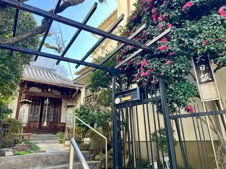 長善寺 妙足院の{uncategorized: "未分類", other: "その他", undefined: "問題あり", building: "その他建物", grave: "お墓", sacred_gate: "鳥居", guardian: "狛犬", statue: "像", buddha: "仏像", history: "歴史", nature: "自然", garden: "庭園", animal: "動物", pagoda: "塔", temizu: "手水舎", mountain_gate: "山門・神門", sanctuary: "本殿・本堂", subordinate: "末社・摂社", art: "芸術", scenery: "景色", jizo: "地蔵", ema: "絵馬", goshuin: "御朱印", omikuji: "おみくじ", items: "授与品その他", amulet: "お守り", goshuincho: "御朱印帳", eats: "食事", festival: "お祭り", votive_dance: "神楽", shichigosan: "七五三参", wedding: "結婚式", experience: "体験その他", initially: "初詣", around: "周辺", anti_infection: "感染症対策"}